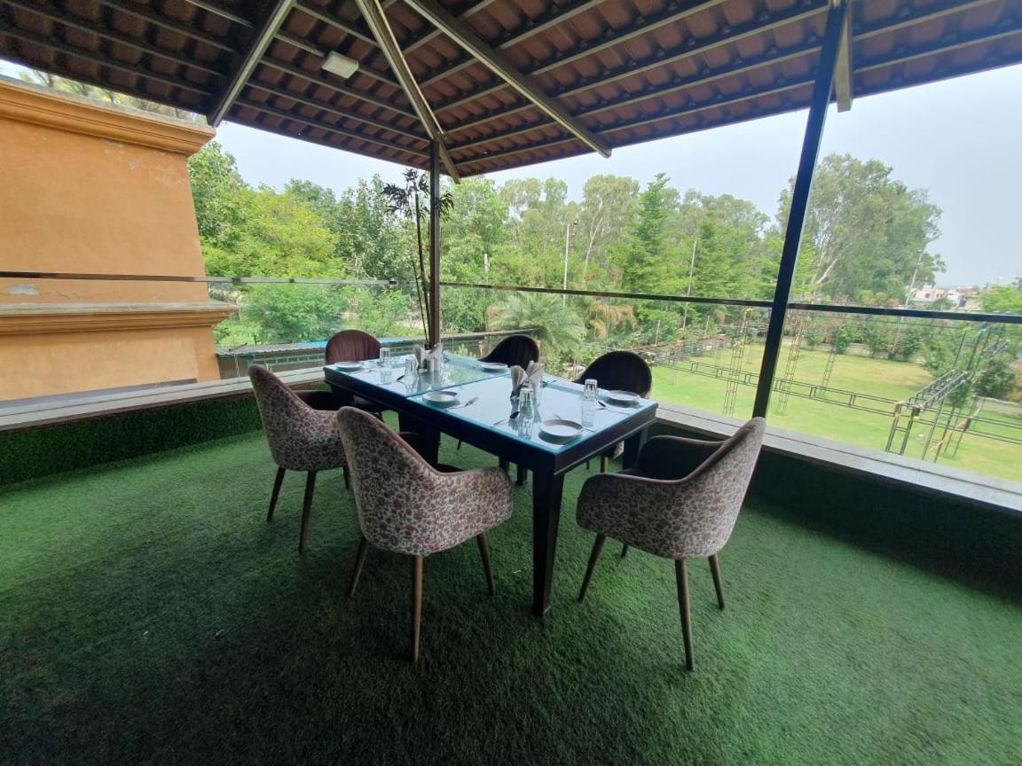 Akash Hotel Managed By Jk Hotels & Resorts Kathua Esterno foto