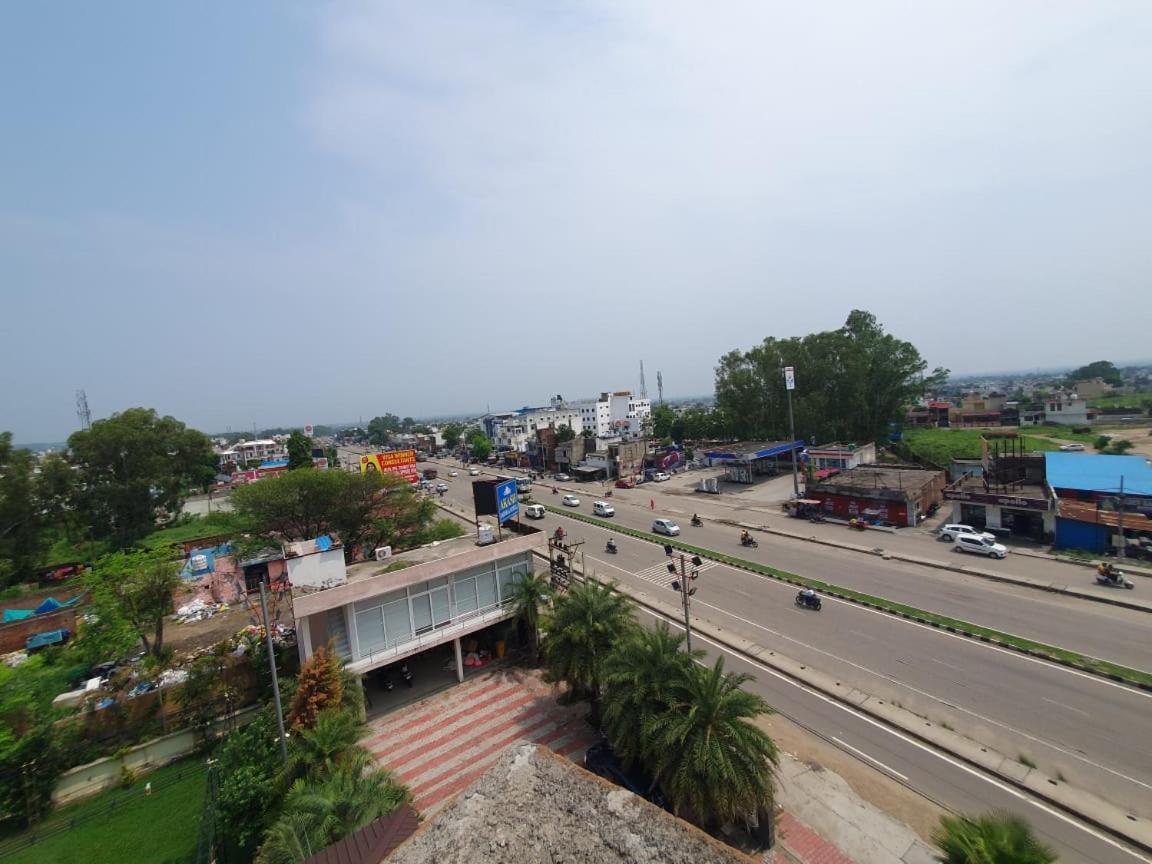 Akash Hotel Managed By Jk Hotels & Resorts Kathua Esterno foto