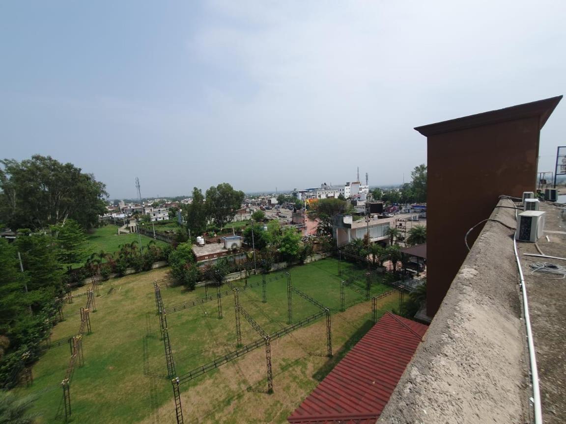 Akash Hotel Managed By Jk Hotels & Resorts Kathua Esterno foto